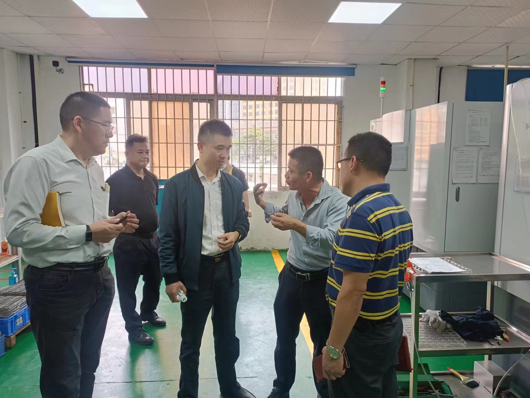 熱烈歡迎區(qū)政府領(lǐng)導(dǎo)帶隊(duì)走訪企業(yè)，鼓勵數(shù)字化轉(zhuǎn)型！
